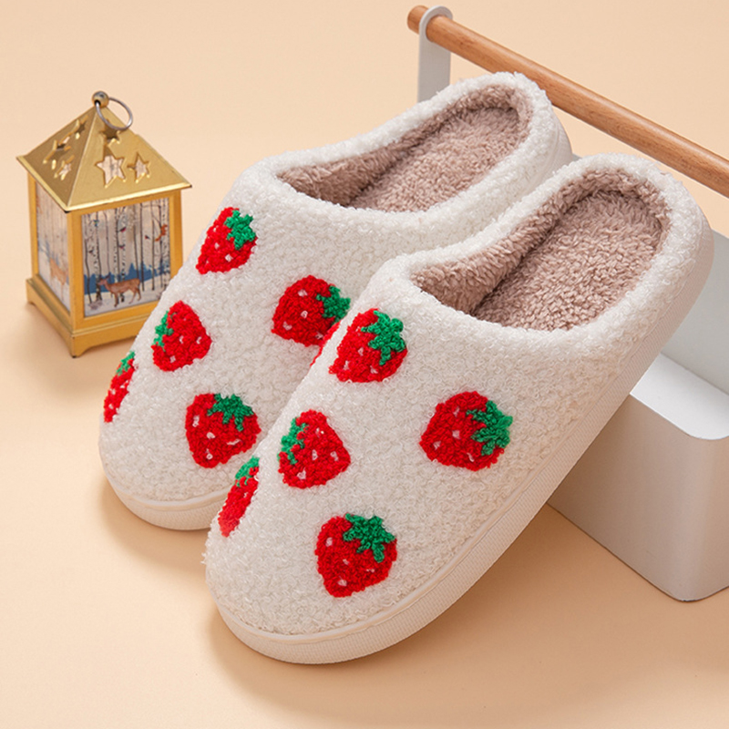 Strawberry Women's Slippers Ho - Mule Slip On 评论和价格